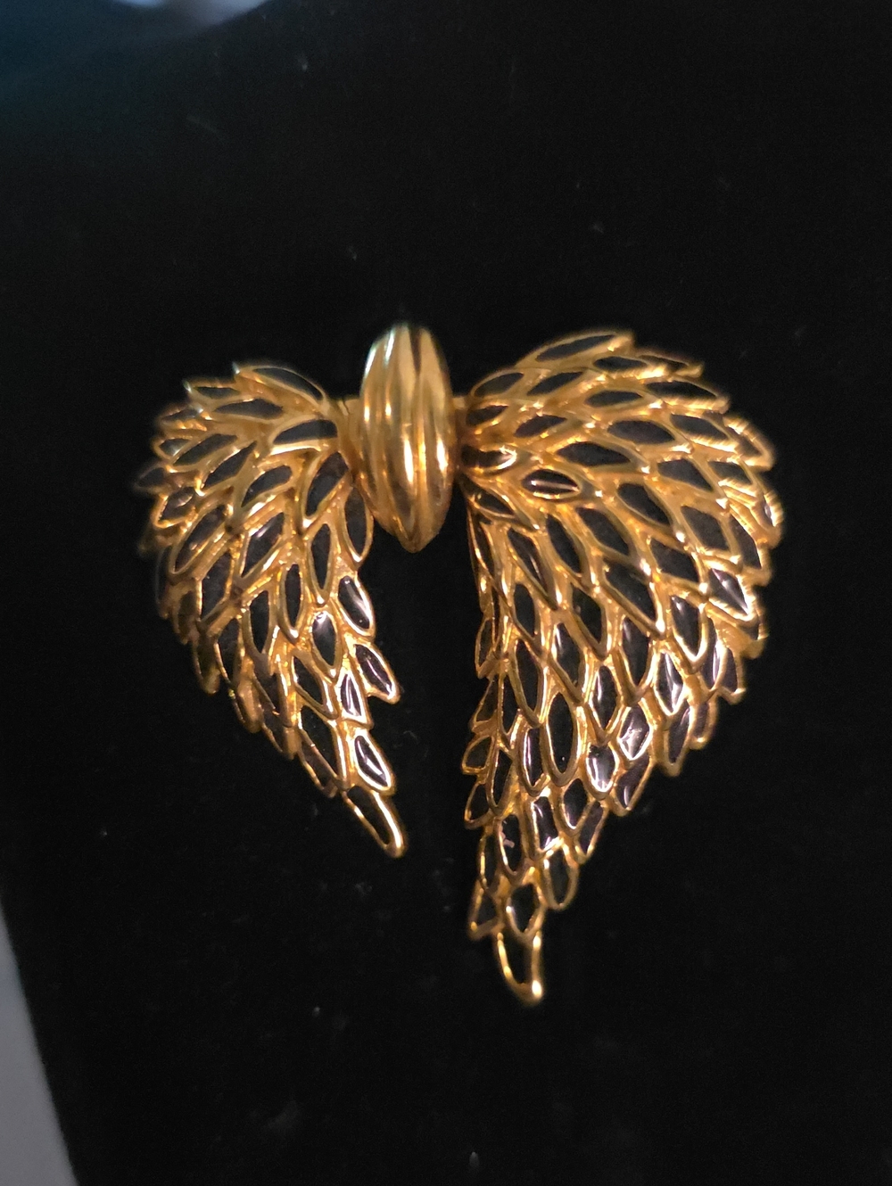 Vintage Gold Wing Brooch - Sculpted Feather Design